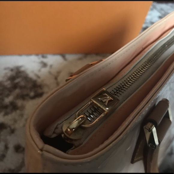 Authentic Louis Vuitton Houston Vernis pink bag - Picture 4 of 8